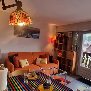 Vintage Chic -central, Wifi, Mountain View Apartment Les Carroz d'Araches